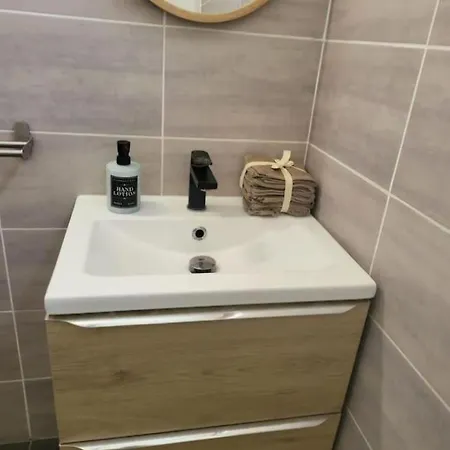 Le Temps D'Un Sejour Clermont-Ferrand F3 2 Chambres 1 Chambre Avec 1 Lit Simple Et 1 Chambre Avec 2 Lits Doubles Et 1 Garage Clermont-Ferrand