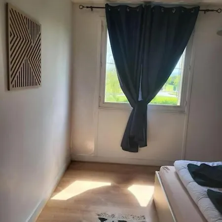 Le Temps D'Un Sejour Clermont-Ferrand F3 2 Chambres 1 Chambre Avec 1 Lit Simple Et 1 Chambre Avec 2 Lits Doubles Et 1 Garage Apartman